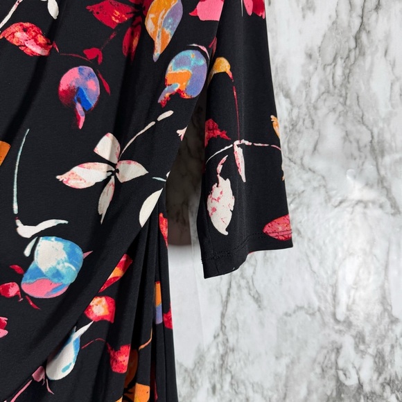 Jennifer Lopez Black Sheath Dress V-Neck 3/4 Sleeve - Picture 4 of 6